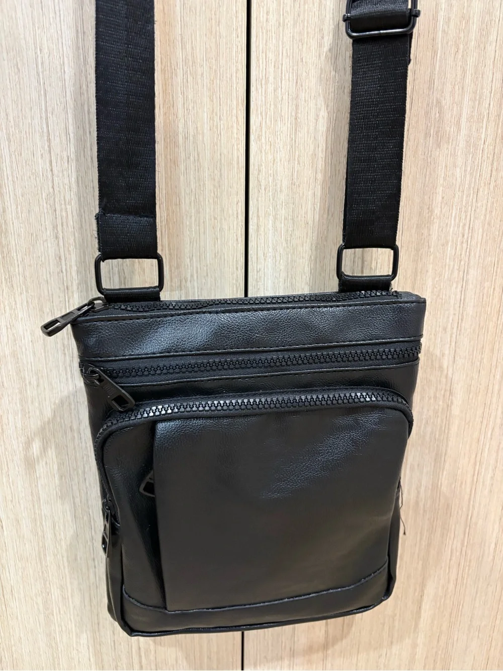 Men’s Black Crossbody Bag – New Without  Tag
